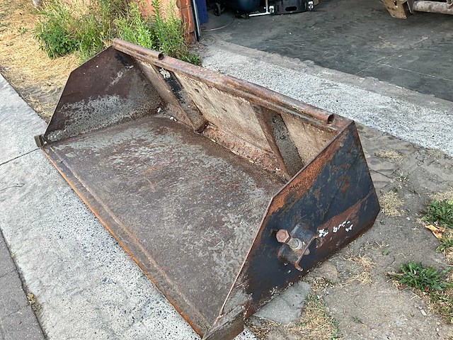05 bb 1680 graafbak schranklader / bobcat - afbeelding 1 van  8