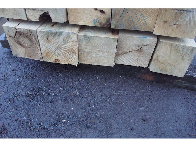 0,50 m³ eiken balken 200x200 - afbeelding 3 van  5