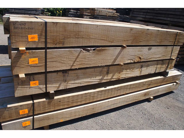 0,50 m³ eiken balken 200x200 - afbeelding 1 van  3