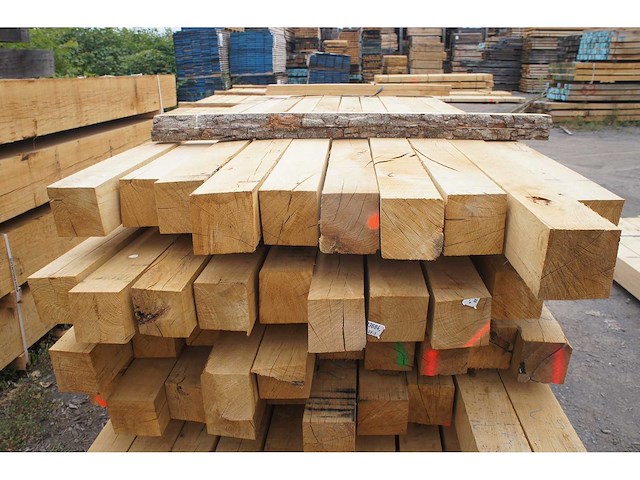 0,52 m³ eiken balken 100x100 - afbeelding 2 van  3