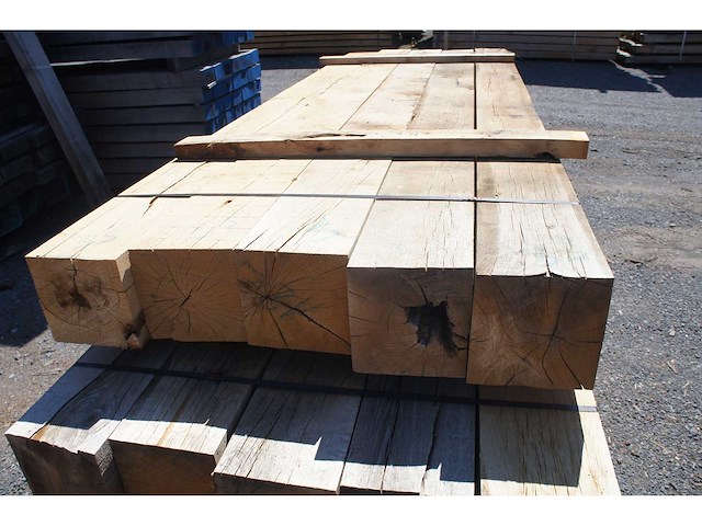 0,60 m³ eiken balken 200x200 - afbeelding 2 van  3