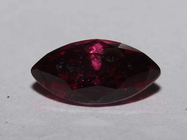 0,75 ct. marquise vorm frambeis - rodoliet-edelsteen - afbeelding 6 van  12