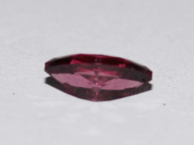 0,75 ct. marquise vorm frambeis - rodoliet-edelsteen - afbeelding 9 van  12