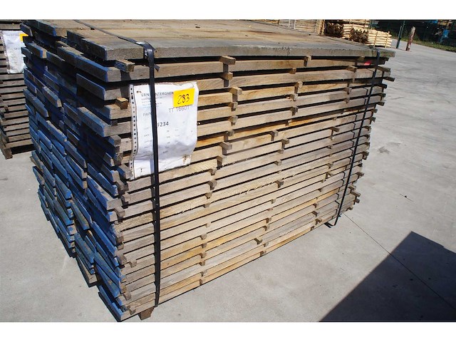0,95 m³ eiken planken 30mm rustiek - afbeelding 1 van  4