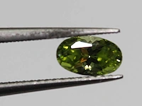 0,97ct. ovaal appelgroene peridoot-edelsteen - afbeelding 3 van  6