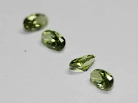 0,97ct. ovaal appelgroene peridoot-edelsteen - afbeelding 4 van  6