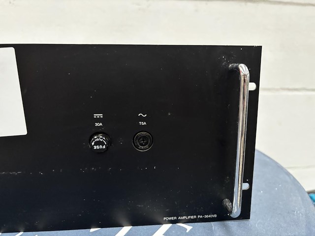 1 100v versterker toa pa-3640vb - afbeelding 3 van  4