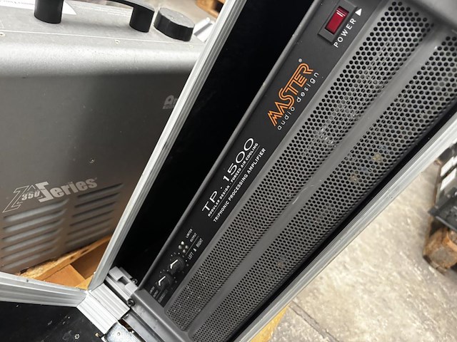 1 3-kanaals versterker master tp 1500 - afbeelding 1 van  3