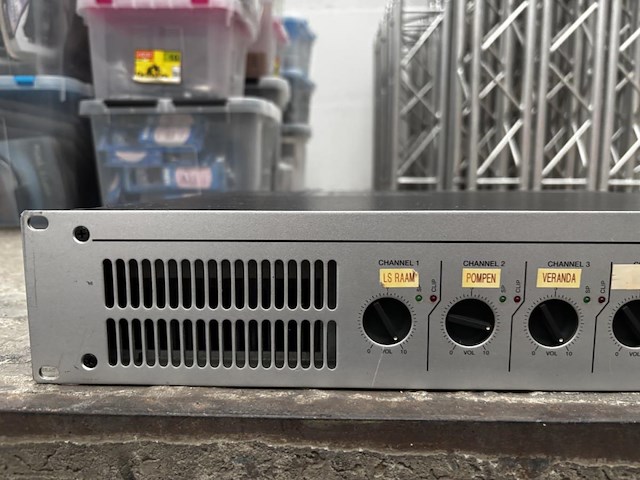 1 6-kanaals versterker ecler mpa6-150 - afbeelding 2 van  3