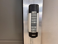 1 automatische stalen sectionaal poort adk - afbeelding 2 van  10