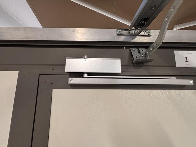 1 automatische stalen sectionaal poort adk - afbeelding 5 van  10