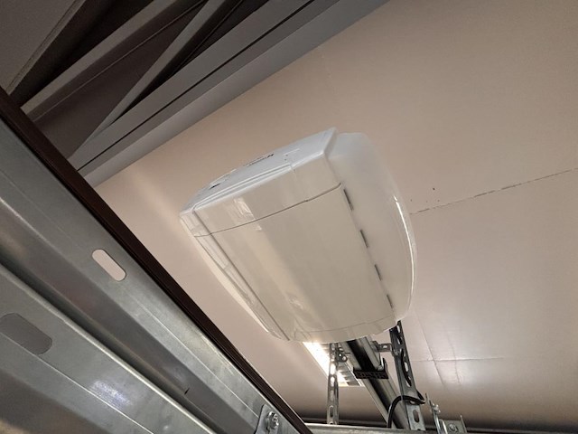 1 automatische stalen sectionaal poort adk - afbeelding 6 van  10