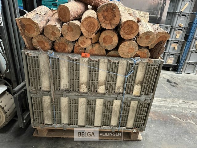 1 bak gedroogd brandhout - afbeelding 1 van  2