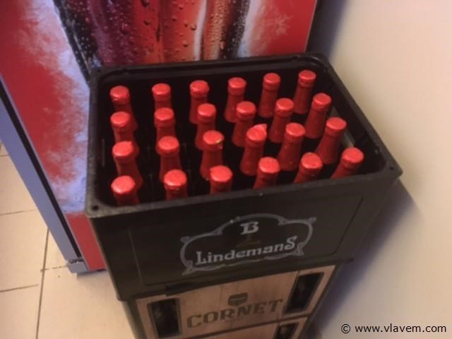 1 bak kriek lindemans - afbeelding 1 van  1