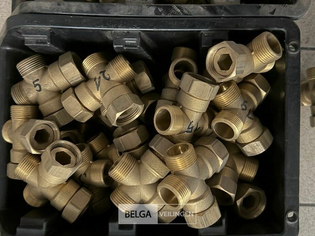 1 bak t-stukken - afbeelding 2 van  2