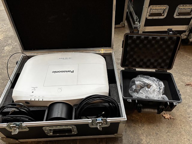 1 beamer panasonic ew 730 wxga / pt-ew730 - afbeelding 1 van  7