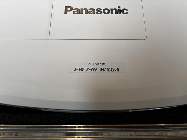 1 beamer panasonic ew 730 wxga / pt-ew730 - afbeelding 3 van  7