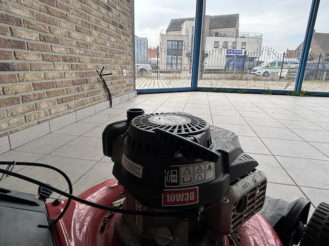 1 benzine grasmaaier mtd - afbeelding 4 van  5