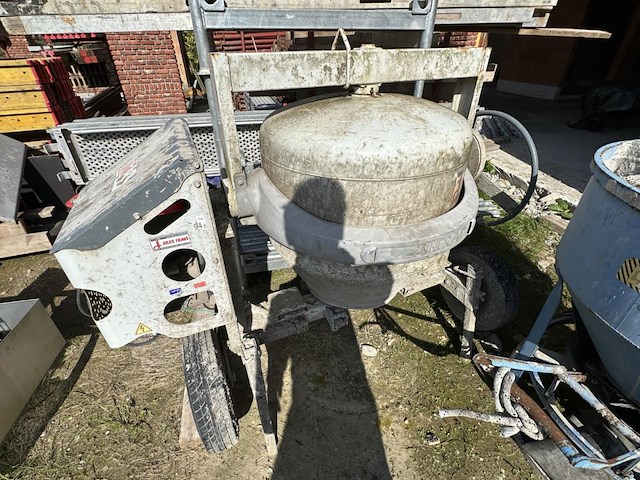 1 betonmolen altrad - afbeelding 1 van  4