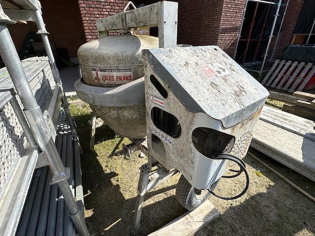 1 betonmolen altrad - afbeelding 3 van  4