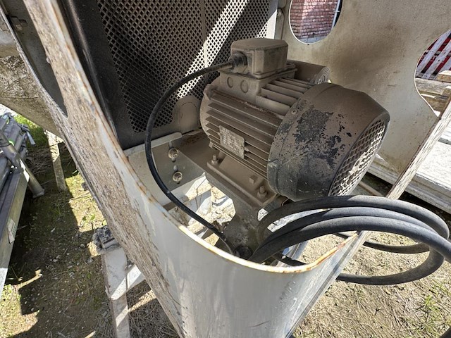 1 betonmolen altrad - afbeelding 4 van  4