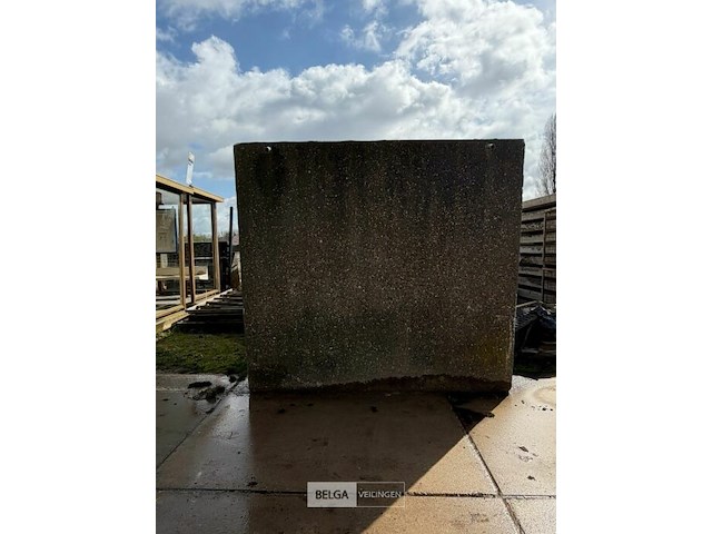 1 betonnen bushokje - afbeelding 3 van  3