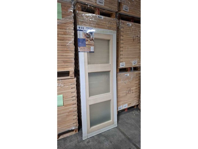 1 binnendeur – massief hout – beglaasd mat glas – 3-glasverdelingen - afbeelding 1 van  10