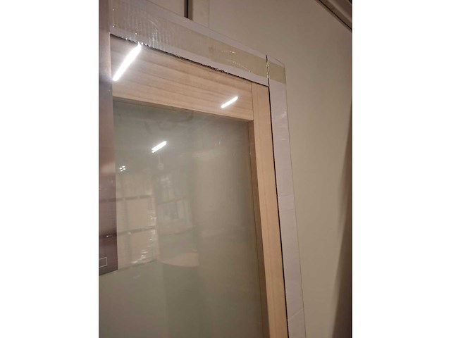 1 binnendeur – massief hout – beglaasd mat glas - afbeelding 3 van  4
