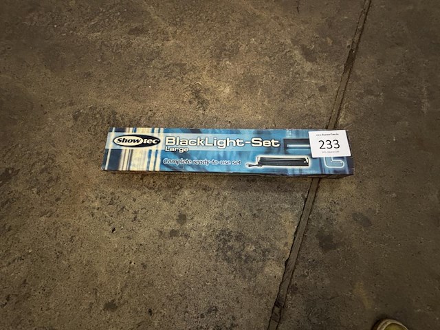 1 blacklight showtec - afbeelding 1 van  2