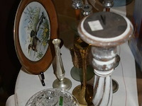 1 bord met 2 eenden , deco limonge en 9 div kandelaars - afbeelding 1 van  4