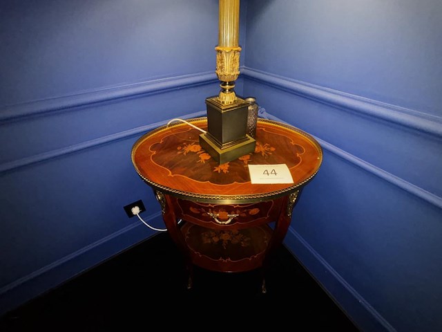 1 brocante bijzettafeltje - afbeelding 4 van  5