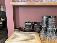 1 buffetkast met inhoud - afbeelding 4 van  7