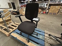 1 bureaustoel giroflex