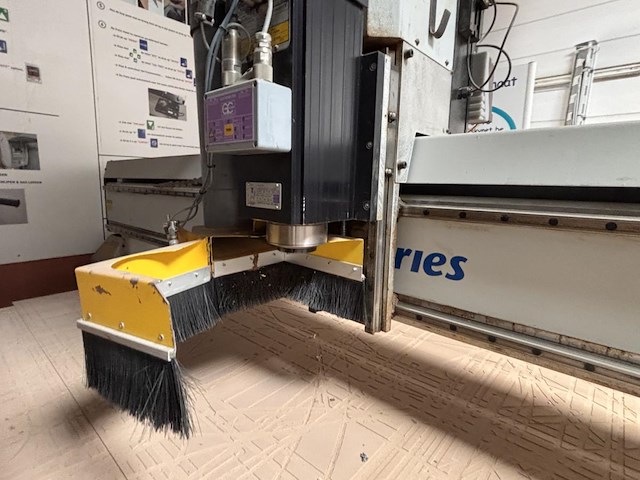 1 cnc freesmachine multicam - afbeelding 12 van  12