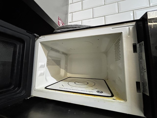 1 combi microgolfoven sharp - afbeelding 4 van  4