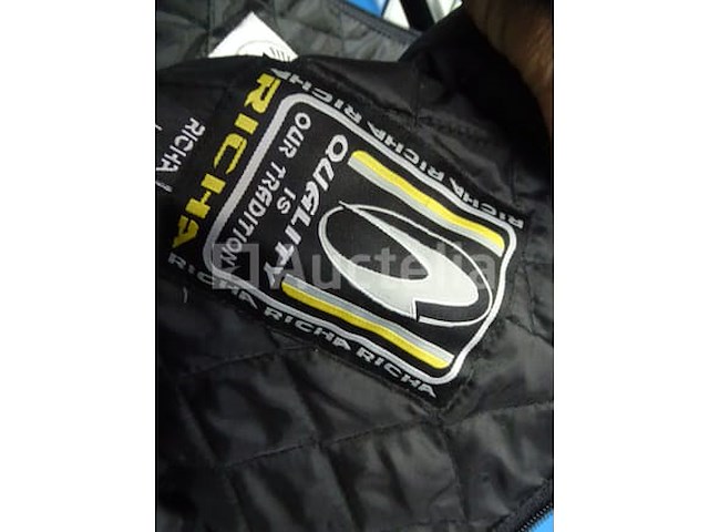 1 damesbikerset (helm, handschoenen, jas, broek) - afbeelding 3 van  15