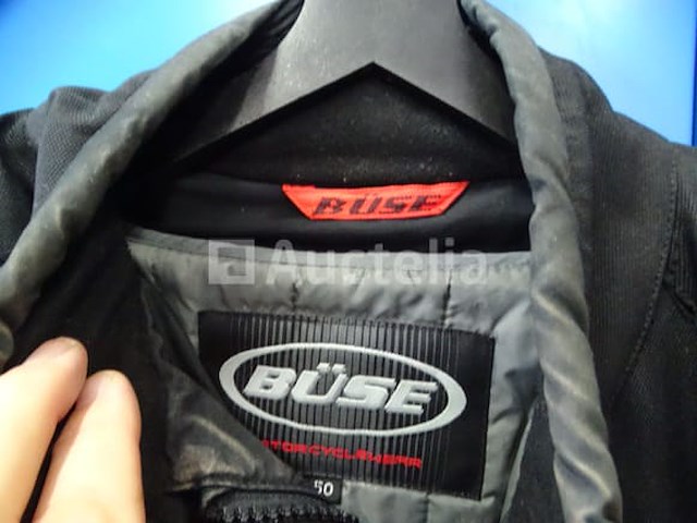 1 damesbikerset (helm, handschoenen, jas, broek) - afbeelding 6 van  15