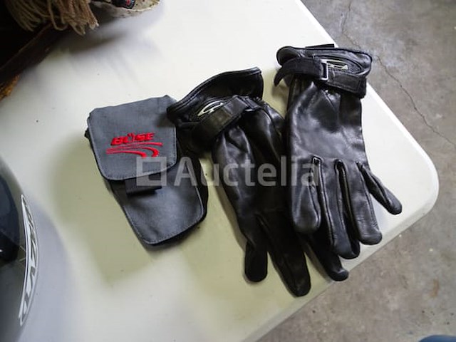 1 damesbikerset (helm, handschoenen, jas, broek) - afbeelding 8 van  15