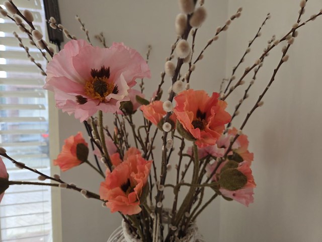 1 deco vaas met kunstbloemen arrangement - afbeelding 3 van  4