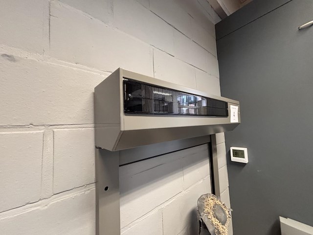 1 demo rolluik met zonnecel somfy - afbeelding 2 van  2