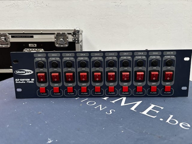 1 dj switch showtec - afbeelding 1 van  3