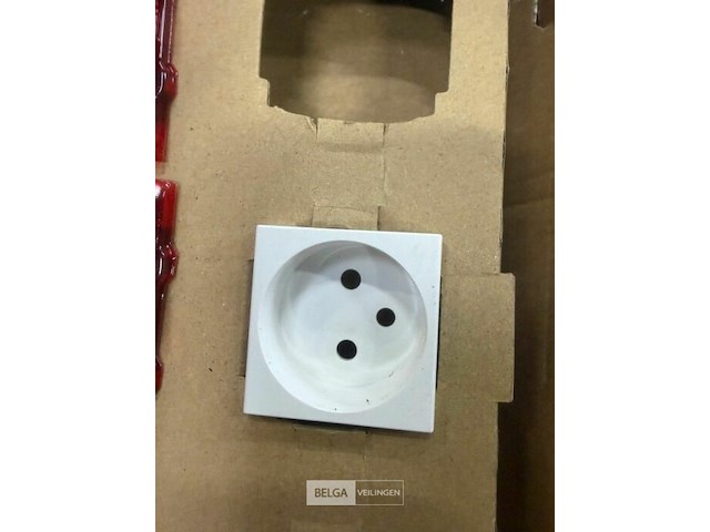 1 doos divers electro - afbeelding 1 van  3