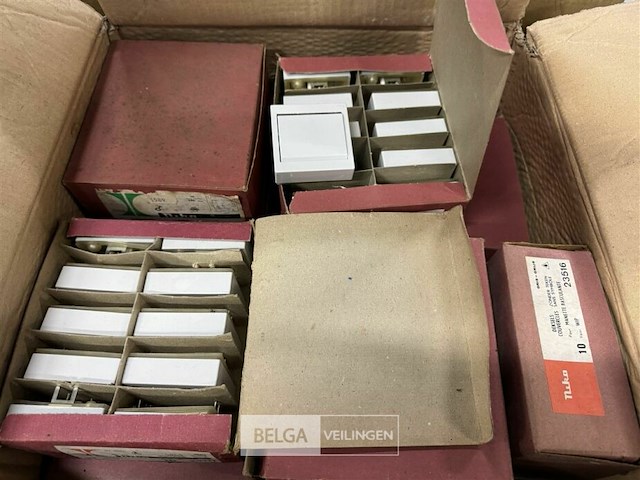 1 doos drukknopschakelaars - afbeelding 1 van  4