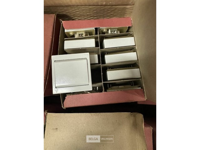 1 doos drukknopschakelaars - afbeelding 3 van  4