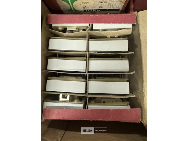 1 doos drukknopschakelaars - afbeelding 4 van  4