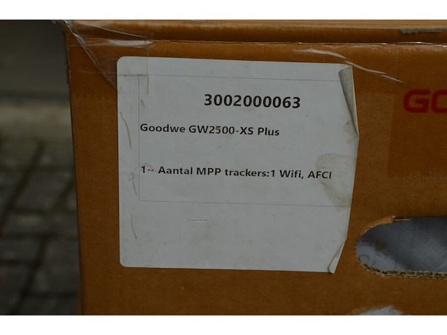 1 doos met nieuwe zonnepanelen inverter goodwee - afbeelding 2 van  6