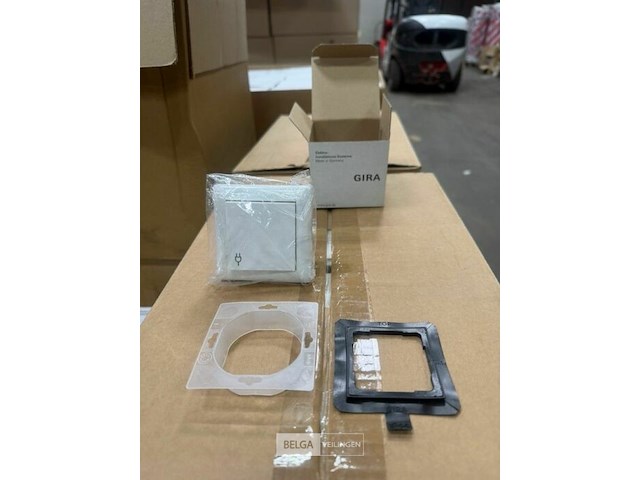 1 doos stopcontact gira - afbeelding 2 van  3