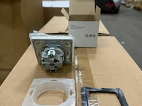 1 doos stopcontact gira