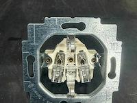 1 doos stopcontacten - afbeelding 1 van  2