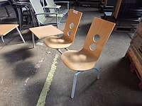 1 dubbel wachtzaal stoeltje met tafeltje - afbeelding 2 van  3